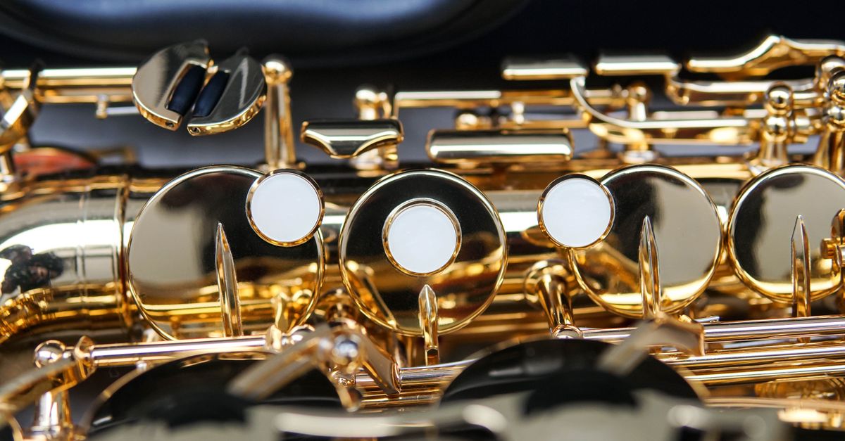 Detailed view of saxophone keys and mechanisms, highlighting craftsmanship in São Paulo, Brazil.